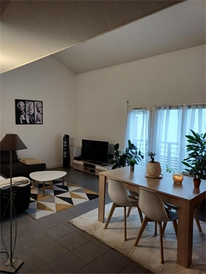 t3 à la vente -   33185  LE HAILLAN, surface 67 m2 vente t3 - UBI410662781