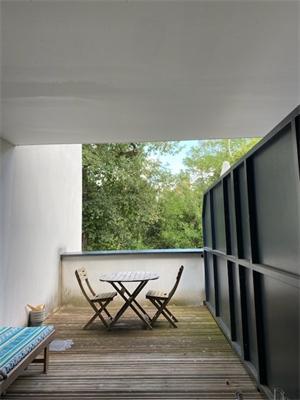t1 à la location -   33370  POMPIGNAC, surface 27 m2 location t1 - UBI481585910