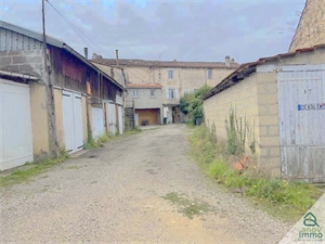 parking à la vente -   16000  ANGOULEME, surface 112 m2 vente parking - UBI459755780