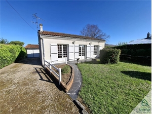 maison de ville à la vente -   16100  CHATEAUBERNARD, surface 71 m2 vente maison de ville - UBI467304374
