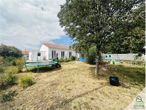 pavillon à la vente -   16000  ANGOULEME, surface 112 m2 vente pavillon - UBI481947566