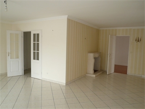 appartement à la vente -   16100  COGNAC, surface 122 m2 vente appartement - UBI377799655