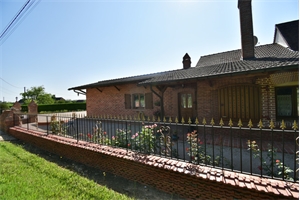 demeure à la vente -   71500  LOUHANS, surface 125 m2 vente demeure - UBI432189818