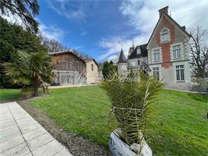 chateau à la vente -   86200  LOUDUN, surface 650 m2 vente chateau - UBI433662434