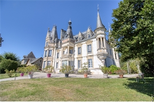 chateau à la vente -   15210  YDES, surface 660 m2 vente chateau - UBI440047052