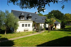 propriete à la vente -   49400  SAUMUR, surface 387 m2 vente propriete - UBI442500671