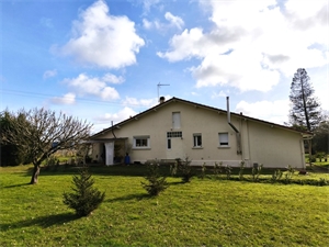maison individuelle à la vente -   40800  AIRE SUR L ADOUR, surface 110 m2 vente maison individuelle - UBI458790632