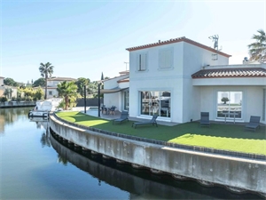 maison à la vente -   30220  AIGUES MORTES, surface 170 m2 vente maison - UBI460172261