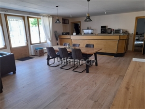 maison de village à la vente -   85110  LA JAUDONNIERE, surface 245 m2 vente maison de village - UBI461115701