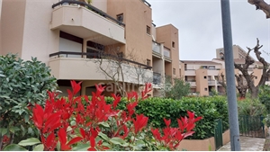 appartement à la vente -   84000  AVIGNON, surface 30 m2 vente appartement - UBI464668421