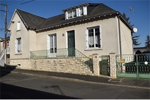 maison de ville à la vente -   79100  THOUARS, surface 175 m2 vente maison de ville - UBI466091588
