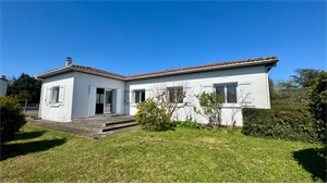 maison à la vente -   17430  TONNAY CHARENTE, surface 109 m2 vente maison - UBI466370324