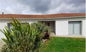 maison à la vente -   16120  CHATEAUNEUF SUR CHARENTE, surface 106 m2 vente maison - UBI468184043