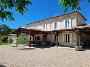 propriete à la vente -   33240  SAINT ANDRE DE CUBZAC, surface 323 m2 vente propriete - UBI470345402