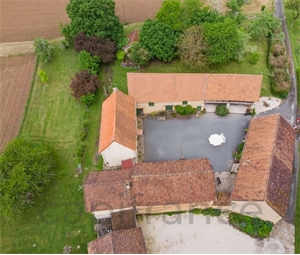 propriete à la vente -   24290  AUBAS, surface 450 m2 vente propriete - UBI470769659