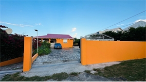 propriete à la vente -   97180  SAINTE ANNE, surface 200 m2 vente propriete - UBI471232754
