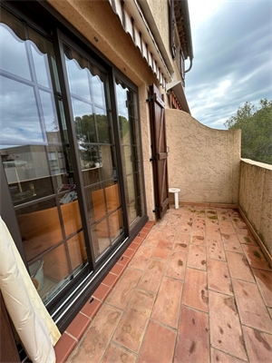 appartement à la vente -   83700  SAINT RAPHAEL, surface 57 m2 vente appartement - UBI471383948