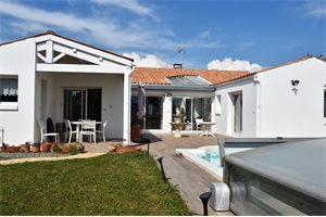 villa à la vente -   17840  LA BREE LES BAINS, surface 180 m2 vente villa - UBI471442472