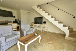 appartement renove à la vente -   13150  MEZOARGUES, surface 54 m2 vente appartement renove - UBI472239977