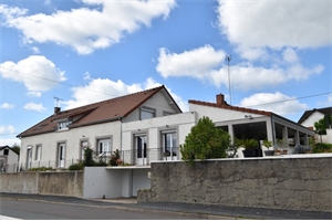 maison à la vente -   71130  GUEUGNON, surface 262 m2 vente maison - UBI472733324