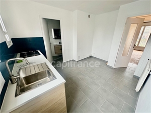 appartement renove à la vente -   29270  CARHAIX PLOUGUER, surface 55 m2 vente appartement renove - UBI474271292
