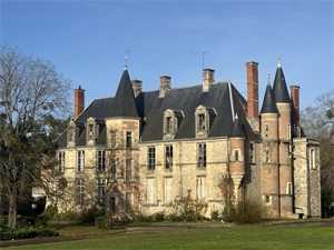chateau à la vente -   18100  VIERZON, surface 450 m2 vente chateau - UBI474445652