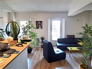 appartement renove à la vente -   83170  TOURVES, surface 55 m2 vente appartement renove - UBI475338719