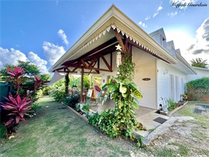 maison à la vente -   97180  SAINTE ANNE, surface 98 m2 vente maison - UBI475525895
