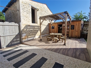 maison à la vente -   17430  TONNAY CHARENTE, surface 220 m2 vente maison - UBI477699755