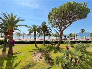 appartement à la vente -   06150  CANNES, surface 42 m2 vente appartement - UBI478250405