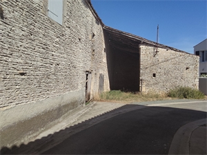 grange à la vente -   17770  SAINT HILAIRE DE VILLEFRANCHE, surface 147 m2 vente grange - UBI478646681
