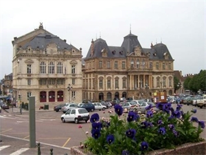 appartement à la vente -   71400  AUTUN, surface 54 m2 vente appartement - UBI480177050