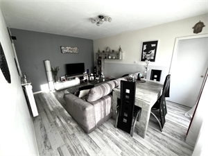 appartement renove à la vente -   21600  LONGVIC, surface 72 m2 vente appartement renove - UBI482581136