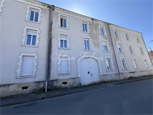 propriete à la vente -   18100  VIERZON, surface 1800 m2 vente propriete - UBI482954360