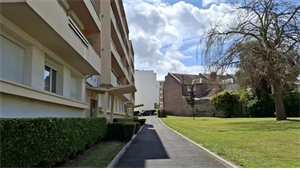 appartement à la vente -   02100  SAINT QUENTIN, surface 75 m2 vente appartement - UBI483934091
