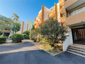 appartement à la vente -   34090  MONTPELLIER, surface 18 m2 vente appartement - UBI484092770