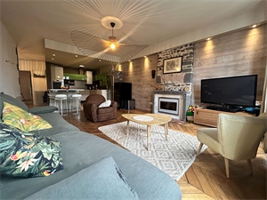 appartement à la vente -   63000  CLERMONT-FERRAND, surface 188 m2 vente appartement - APR727069