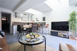 maison à la location -   59000  LILLE, surface 88 m2 location maison - UBI482987912