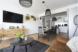 t6 et plus à la location -   51100  REIMS, surface 97 m2 location t6 et plus - UBI482999468