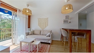 t4 à la location -   06600  ANTIBES, surface 65 m2 location t4 - UBI483234809