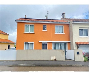 maison-villa à la vente -   44400  REZE, surface 130 m2 vente maison-villa - APR737499