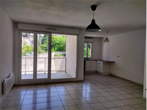t3 à la location -   34500  BEZIERS, surface 61 m2 location t3 - UBI469720535