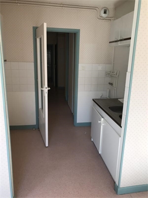 t3 à la location -   03600  COMMENTRY, surface 71 m2 location t3 - UBI473095091