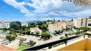 appartement à la location -   06130  GRASSE, surface 80 m2 location appartement - APR702788