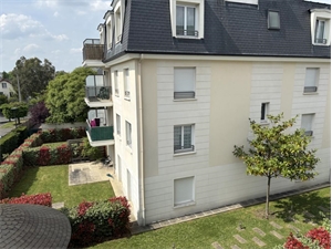 t2 à la vente -   91700  SAINTE GENEVIEVE DES BOIS, surface 44 m2 vente t2 - UBI470472893