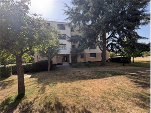 t2 à la vente -   91700  SAINTE GENEVIEVE DES BOIS, surface 54 m2 vente t2 - UBI481215317