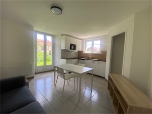 appartement à la location -   25470  TREVILLERS, surface 32 m2 location appartement - APR681220