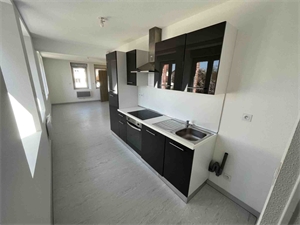 appartement à la location -   25120  MAICHE, surface 60 m2 location appartement - APR721596