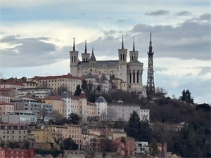 t3 à la location -   69002  LYON 2EME ARRONDISSEMENT, surface 89 m2 location t3 - UBI464773130