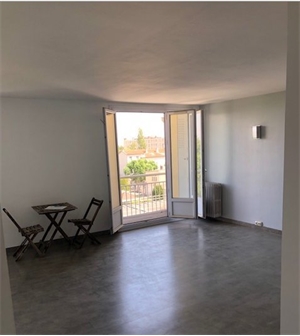 t2 à la location -   69300  CALUIRE ET CUIRE, surface 59 m2 location t2 - UBI474407723